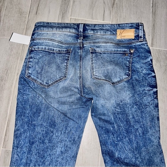 Mavi Jeans Light Wash Bleached Distressed Emma Slim Boyfriend Jeans, Size 27 - Picture 10 of 14